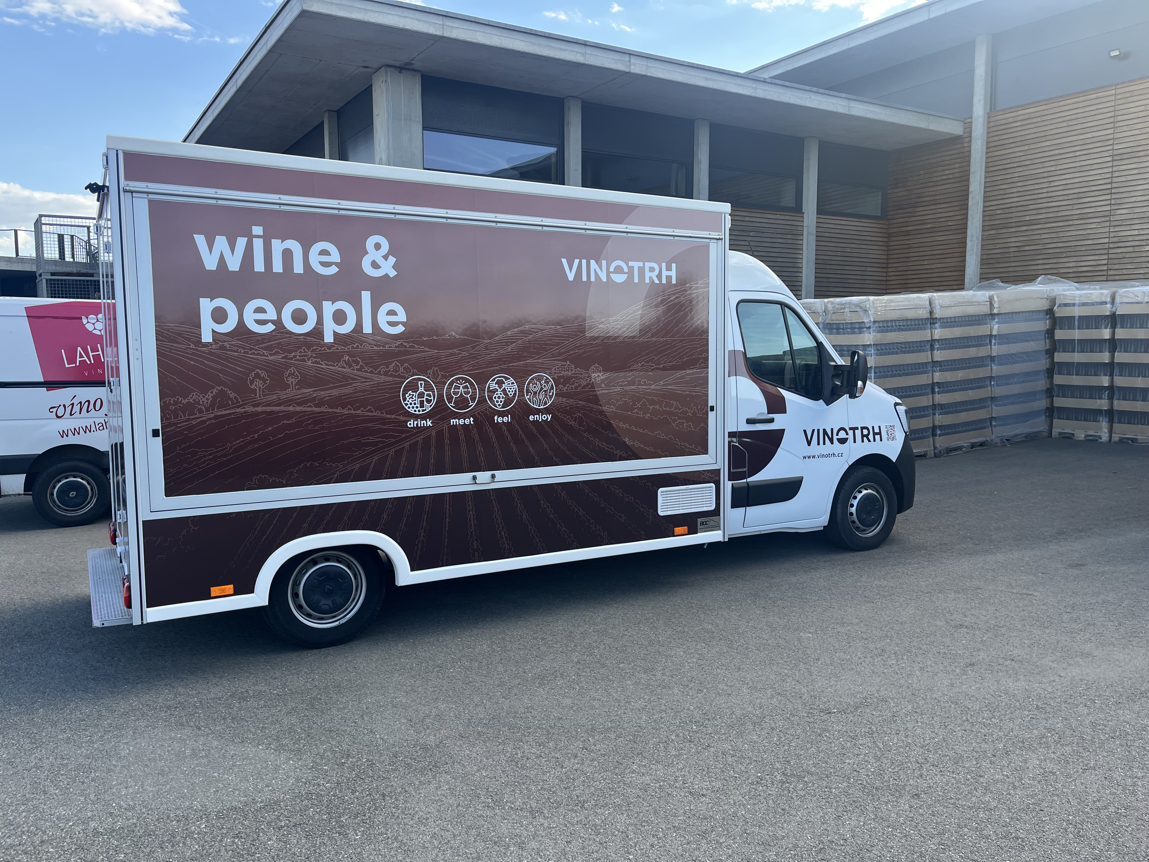 Wine Truck — zadní panel