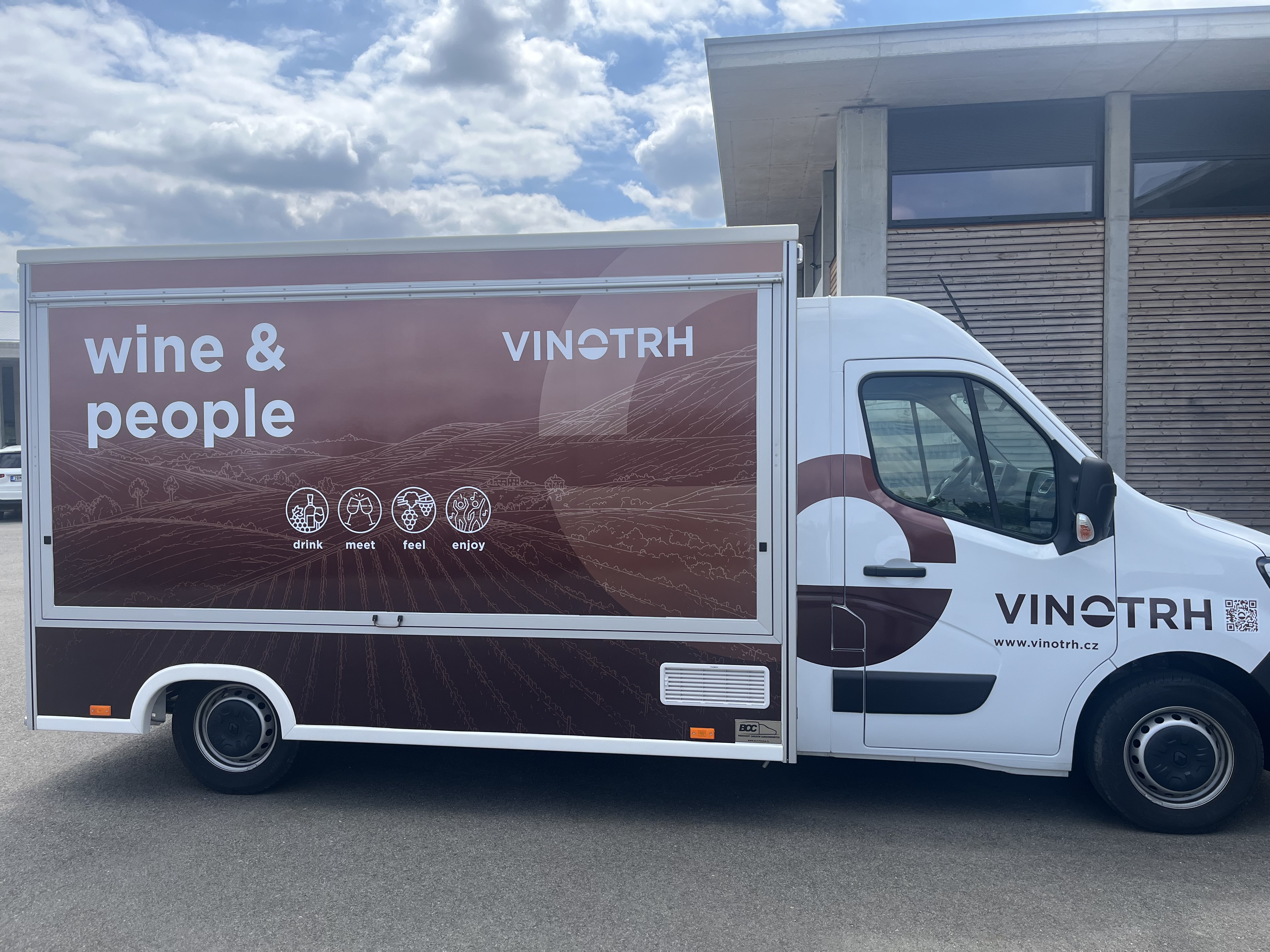 Wine Truck — přední pohled